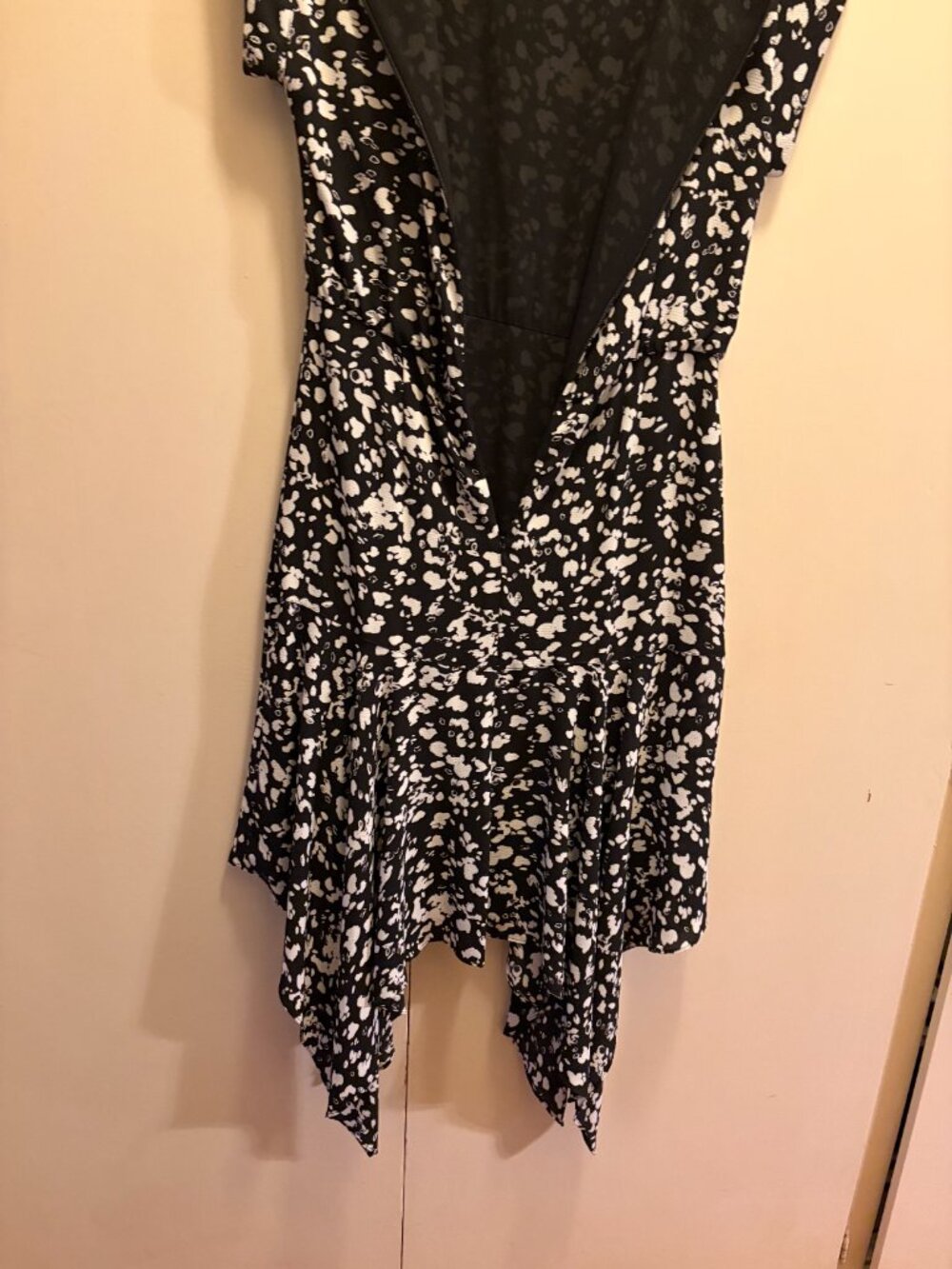 DRESS - Picture 3 of 4